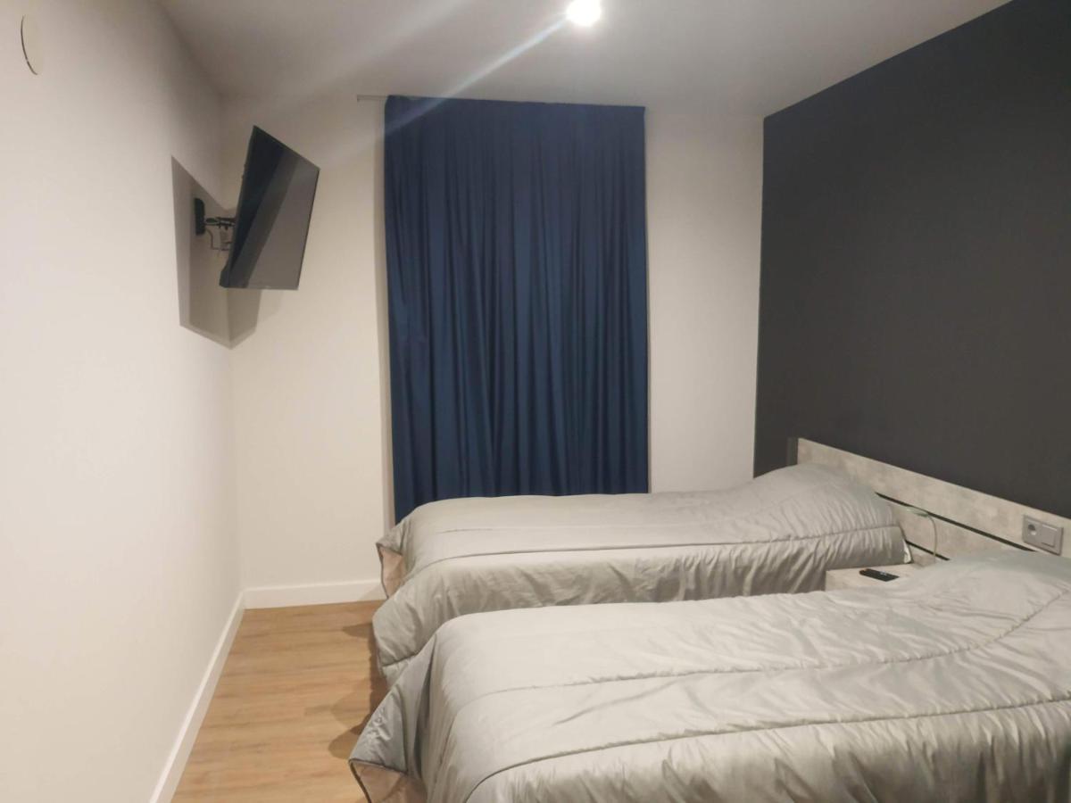 Apartamentos Hi Apartaments Santander 3000 Maliano Ngoại thất bức ảnh