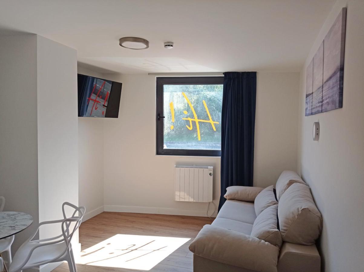 Apartamentos Hi Apartaments Santander 3000 Maliano Ngoại thất bức ảnh