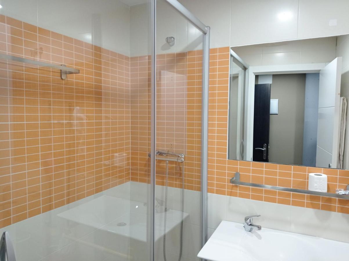Apartamentos Hi Apartaments Santander 3000 Maliano Ngoại thất bức ảnh